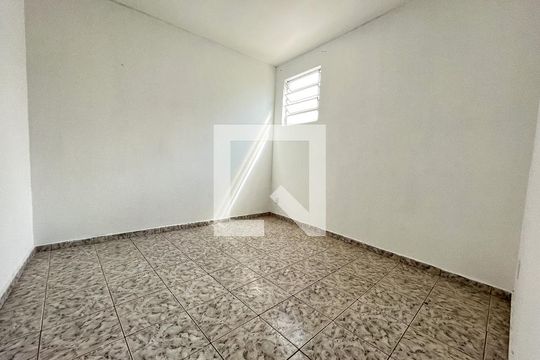 Quarto 1 de casa para alugar com 2 quartos, 80m² em Vila do Encontro, São Paulo