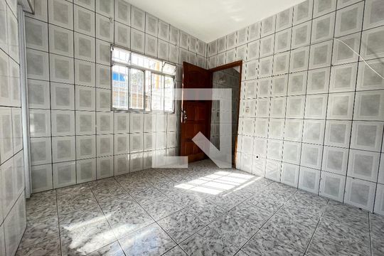 Sala de casa para alugar com 2 quartos, 80m² em Vila do Encontro, São Paulo