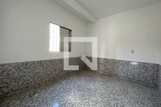 Quarto 2 de casa para alugar com 2 quartos, 80m² em Vila do Encontro, São Paulo