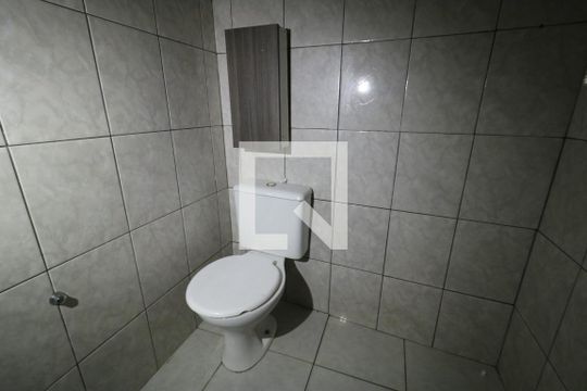 Banheiro de casa para alugar com 3 quartos, 68m² em Vila do Encontro, São Paulo