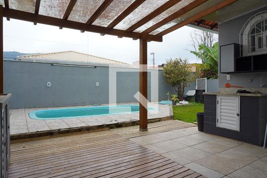 Área de Serviço de casa para alugar com 3 quartos, 130m² em Campeche, Florianópolis