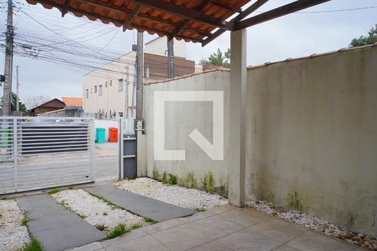 Sala_vista de casa para alugar com 3 quartos, 130m² em Campeche, Florianópolis