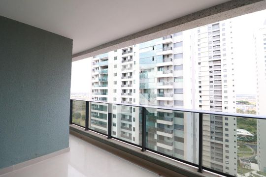 Varanda de apartamento para alugar com 3 quartos, 137m² em Jardim Karaíba, Uberlândia