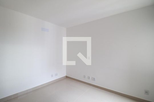 Suíte 1 de apartamento para alugar com 3 quartos, 137m² em Jardim Karaíba, Uberlândia