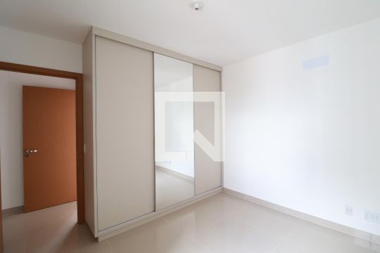 Suíte 1 de apartamento para alugar com 3 quartos, 137m² em Jardim Karaíba, Uberlândia