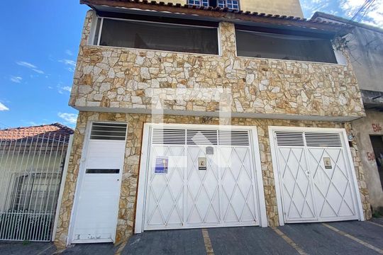 Fachada de casa para alugar com 2 quartos, 100m² em Vila Buenos Aires, São Paulo
