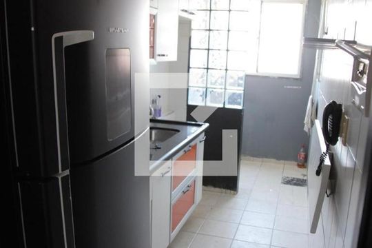 Cozinha de apartamento à venda com 2 quartos, 54m² em Bussocaba, Osasco