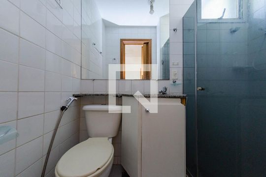 Banheiro suíte de apartamento à venda com 2 quartos, 118m² em Calafate, Belo Horizonte