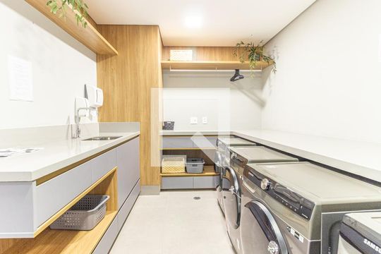 Área comum - Lavanderia de apartamento para alugar com 1 quarto, 26m² em Belenzinho, São Paulo