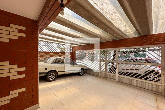 Garagem de casa à venda com 2 quartos, 250m² em Cidade Monções, São Paulo