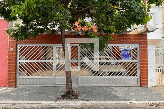 Fachada de casa à venda com 2 quartos, 250m² em Cidade Monções, São Paulo