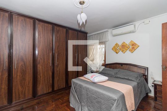 Quarto 1 Suite de casa à venda com 4 quartos, 298m² em Sarandi, Porto Alegre
