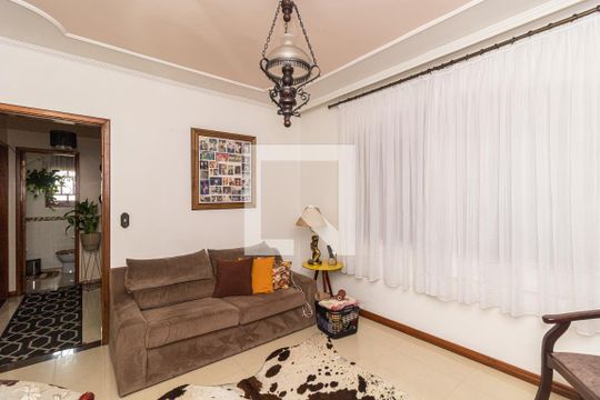 Sala de TV de casa à venda com 4 quartos, 298m² em Sarandi, Porto Alegre