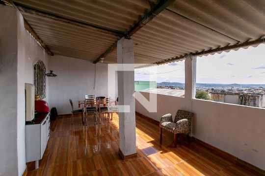 Varanda de casa à venda com 7 quartos, 420m² em Céu Azul, Belo Horizonte