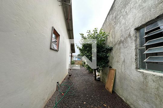 Corredor de casa à venda com 2 quartos, 60m² em Campina, São Leopoldo