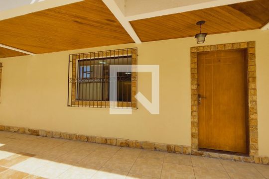 Fachada de casa à venda com 3 quartos, 81m² em Jacarepaguá, Rio de Janeiro