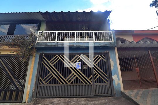 Fachada de casa à venda com 3 quartos, 235m² em Jardim Santo Alberto, Santo André