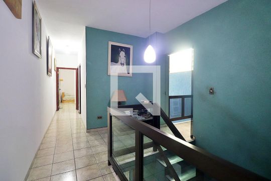 Corredor de casa à venda com 3 quartos, 235m² em Jardim Santo Alberto, Santo André