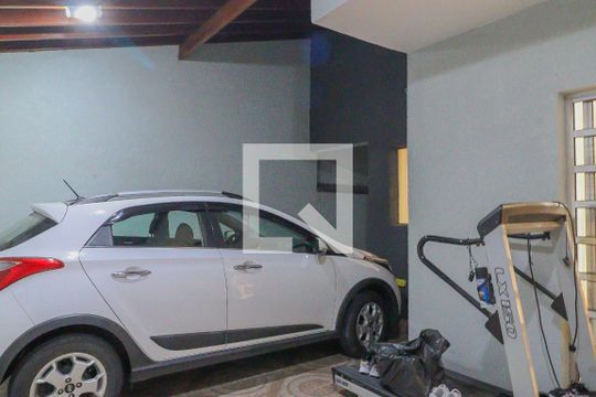 Garagem de casa à venda com 3 quartos, 197m² em Parque Residencial Jundiaí, Jundiaí
