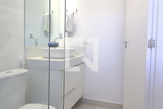 Banheiro da Suíte 1 de apartamento para alugar com 2 quartos, 92m² em Jardim Vazani, São Paulo