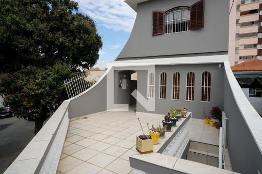 Quintal de casa à venda com 3 quartos, 151m² em Campestre, Santo André