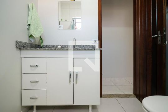 Banheiro de casa à venda com 3 quartos, 151m² em Campestre, Santo André