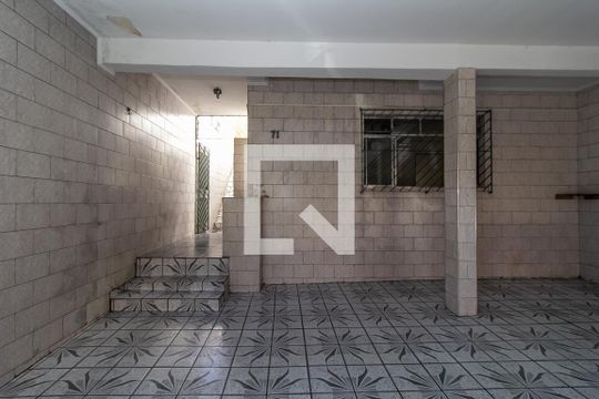 Garagem de casa à venda com 5 quartos, 202m² em Conjunto Habitacional Marechal Mascarenhas de Morais, São Paulo