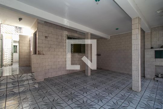 Garagem de casa à venda com 5 quartos, 202m² em Conjunto Habitacional Marechal Mascarenhas de Morais, São Paulo