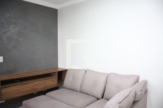 Sala de apartamento para alugar com 2 quartos, 45m² em Santa Mônica, Uberlândia
