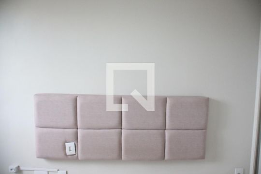 Quarto 1 de apartamento para alugar com 2 quartos, 45m² em Santa Mônica, Uberlândia