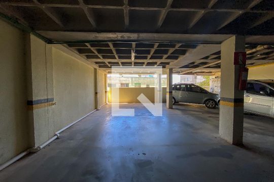 Garagem de apartamento para alugar com 2 quartos, 60m² em Buritis, Belo Horizonte