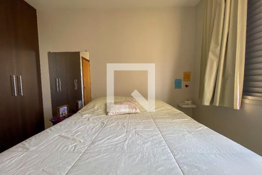 Suíte de apartamento para alugar com 2 quartos, 60m² em Buritis, Belo Horizonte