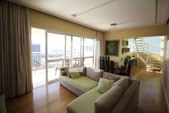 Apartamento à venda com 4 quartos, 208m² em Vila Firmiano Pinto, São Paulo