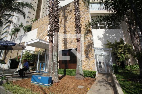 Fachada de apartamento à venda com 4 quartos, 208m² em Vila Firmiano Pinto, São Paulo