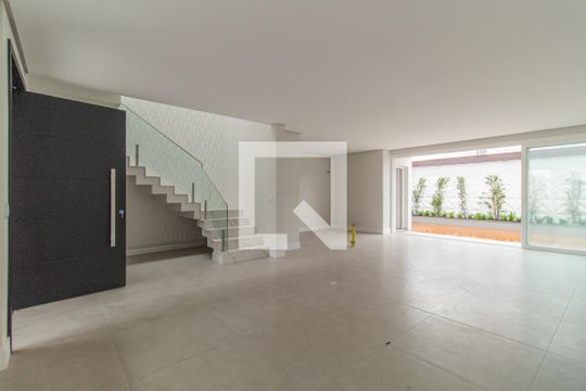 Sala de casa de condomínio à venda com 3 quartos, 200m² em Ipanema, Porto Alegre