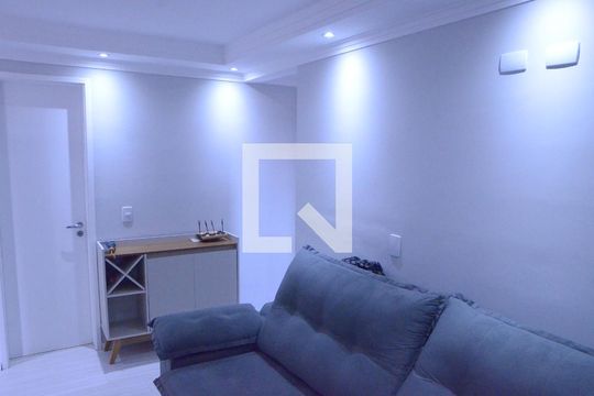 Sala de apartamento à venda com 2 quartos, 58m² em Novo Osasco, Osasco