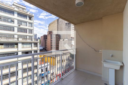 Varanda de kitnet/studio à venda com 1 quarto, 36m² em Liberdade, São Paulo
