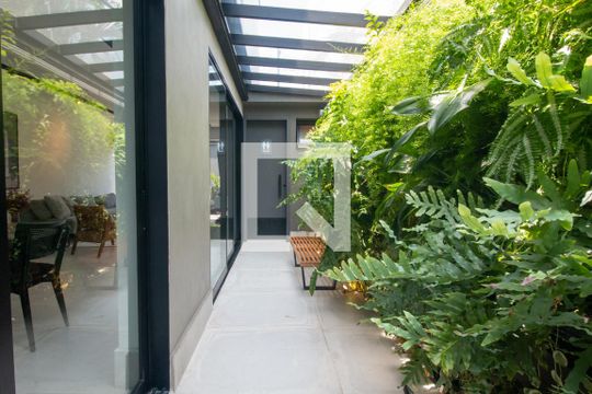 Jardim de casa à venda com 2 quartos, 200m² em Cidade Monções, São Paulo