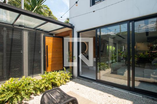 Jardim de casa à venda com 2 quartos, 200m² em Cidade Monções, São Paulo