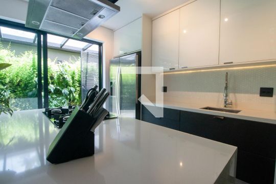 Cozinha de casa à venda com 2 quartos, 200m² em Cidade Monções, São Paulo