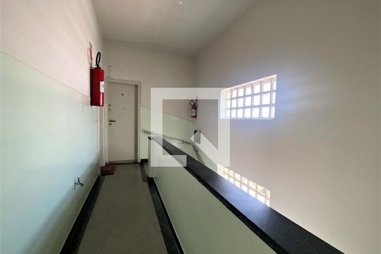 Corredor de apartamento para alugar com 2 quartos, 45m² em Santana, São Paulo