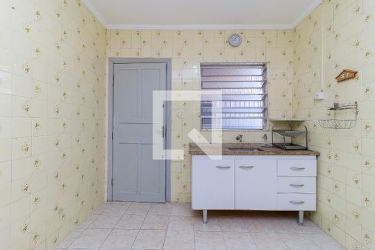 Cozinha de casa para alugar com 2 quartos, 75m² em Vila Cordeiro, São Paulo