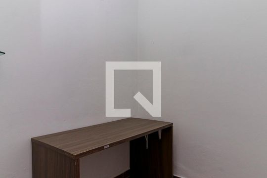 Quarto 2 de casa para alugar com 2 quartos, 75m² em Vila Cordeiro, São Paulo