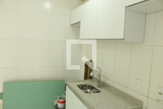 Sala/cozinha de apartamento para alugar com 2 quartos, 100m² em Ouro Verde, Nova Iguaçu