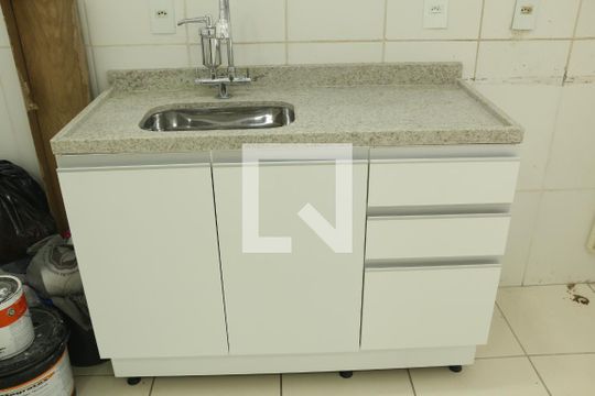 Sala/cozinha de apartamento para alugar com 2 quartos, 100m² em Ouro Verde, Nova Iguaçu