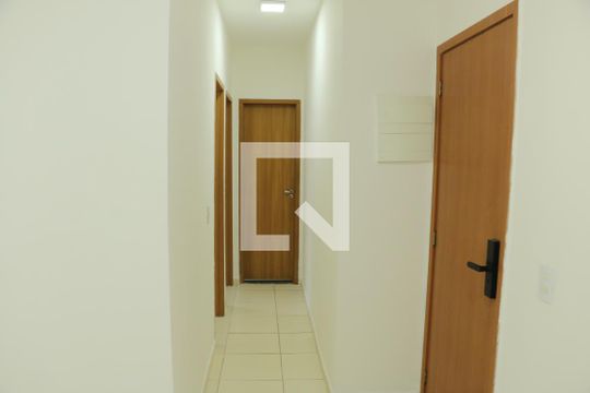 Corredor de apartamento para alugar com 2 quartos, 100m² em Ouro Verde, Nova Iguaçu