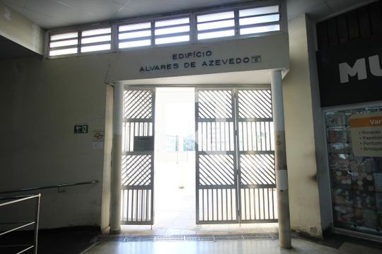 Fachada de apartamento para alugar com 2 quartos, 80m² em Aclimação, São Paulo