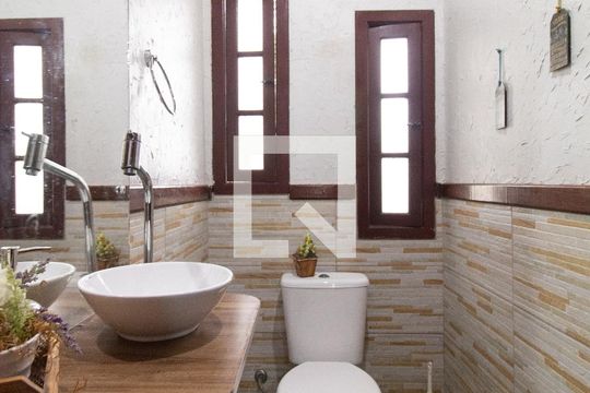 Lavabo de casa à venda com 3 quartos, 295m² em Coronel Aparicio Borges, Porto Alegre