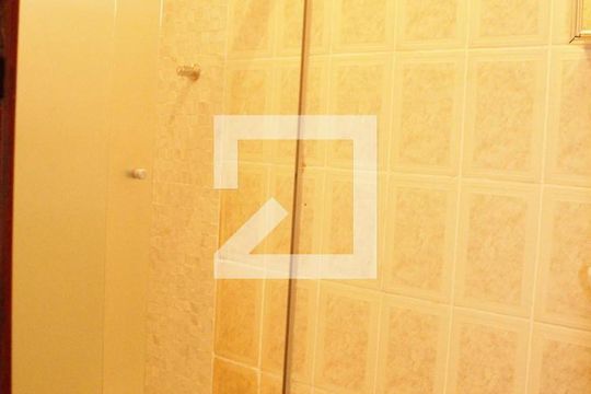 Banheiro de casa para alugar com 3 quartos, 190m² em Petrolândia, Contagem