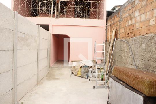 Garagem de casa para alugar com 3 quartos, 190m² em Petrolândia, Contagem